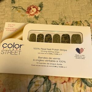 Color Street Glittering Gold Nail Strips